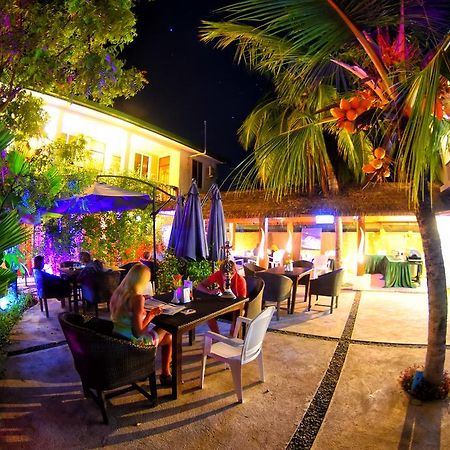 Casadana Hotell Thulusdhoo Exteriör bild