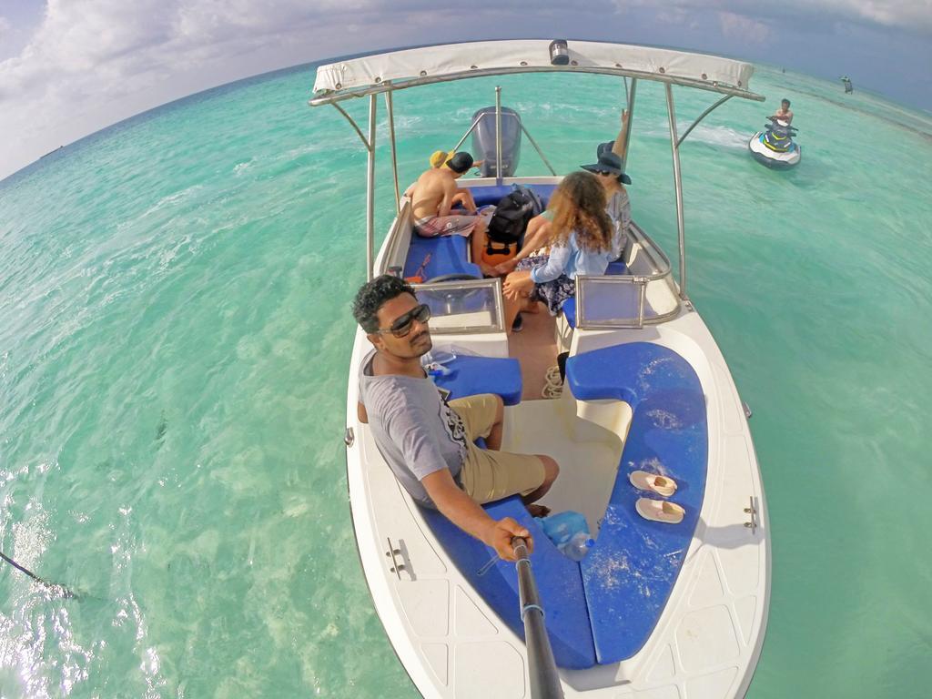 Casadana Hotell Thulusdhoo Exteriör bild