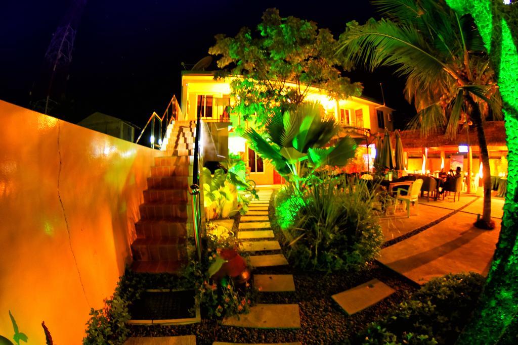 Casadana Hotell Thulusdhoo Exteriör bild