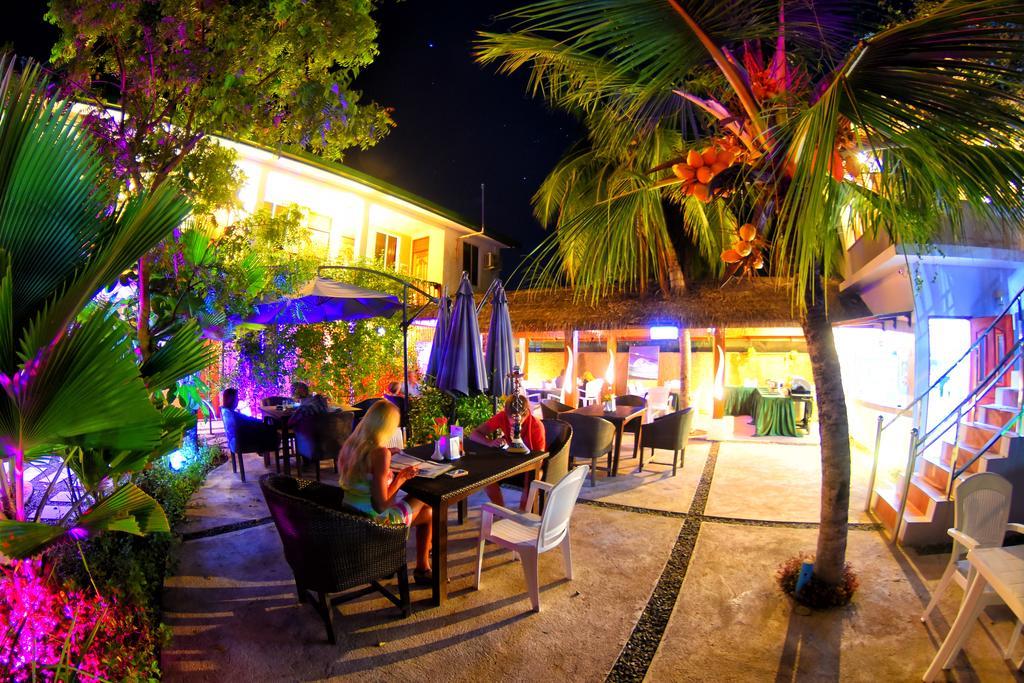 Casadana Hotell Thulusdhoo Exteriör bild